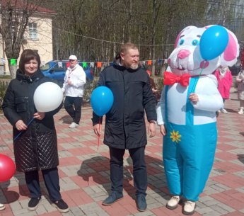 акция "Разноцветный первомай!"